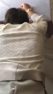 偷情内射同事的老婆，他老婆衣服都没脱