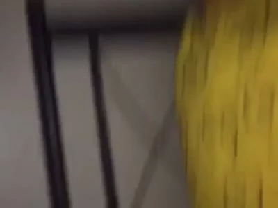 嫩嫩的露脸妹子